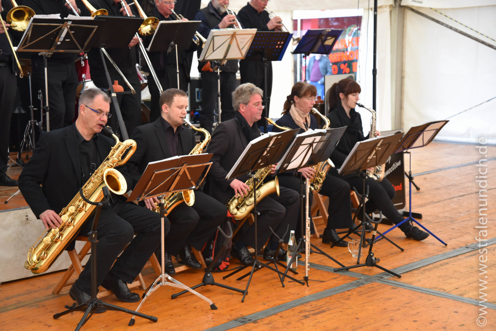 Steinheim – Reineccius-Markt 2015 – Bühnenprogramm - Bild 09 - Swing Connection Big Band
